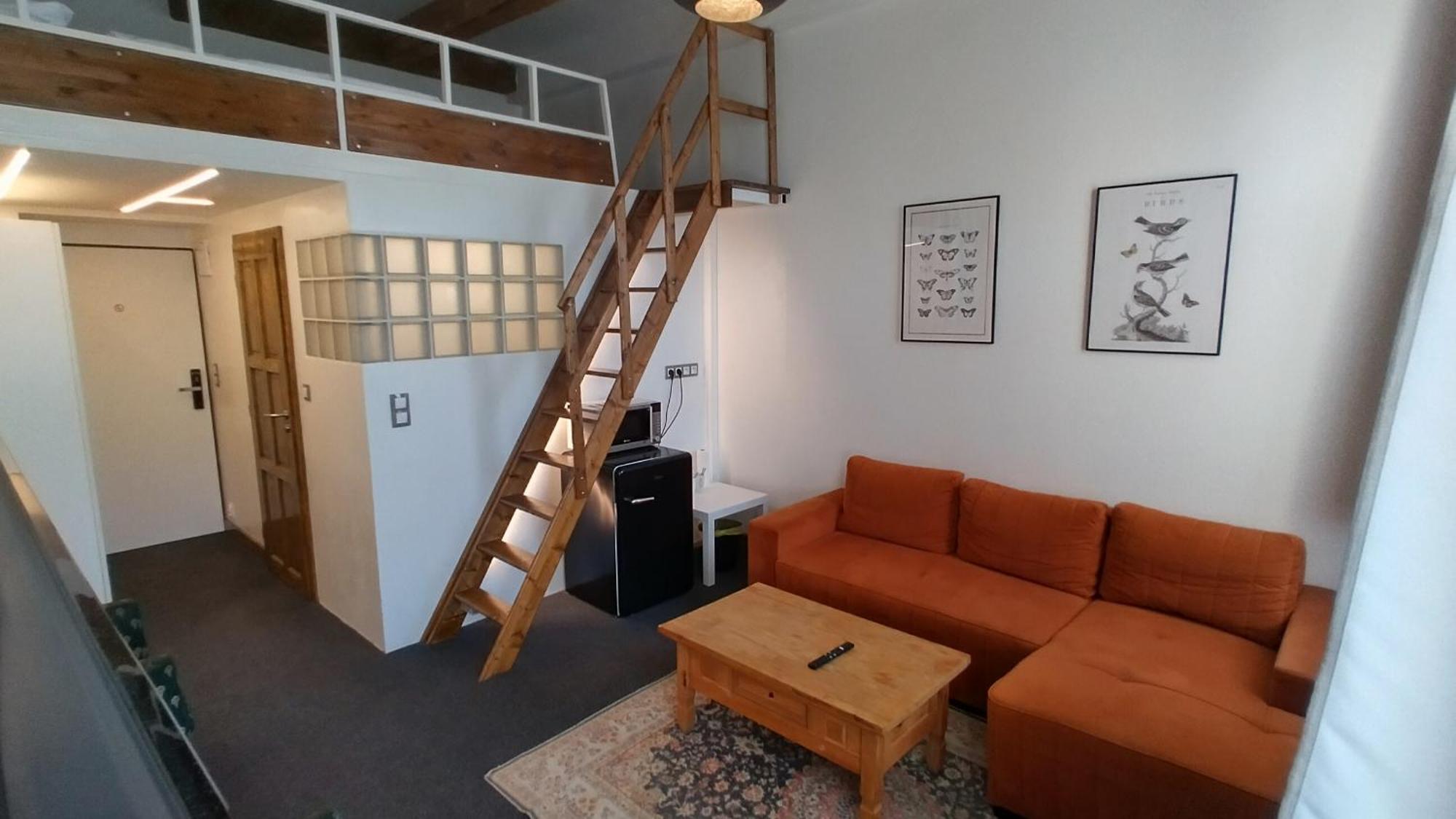 Apartment S42 *