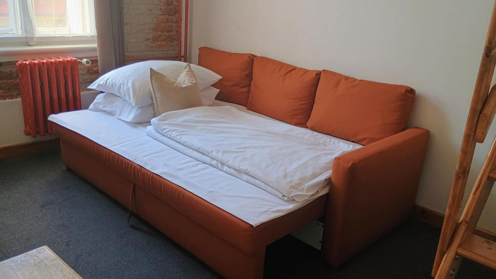 Apartment S42 *