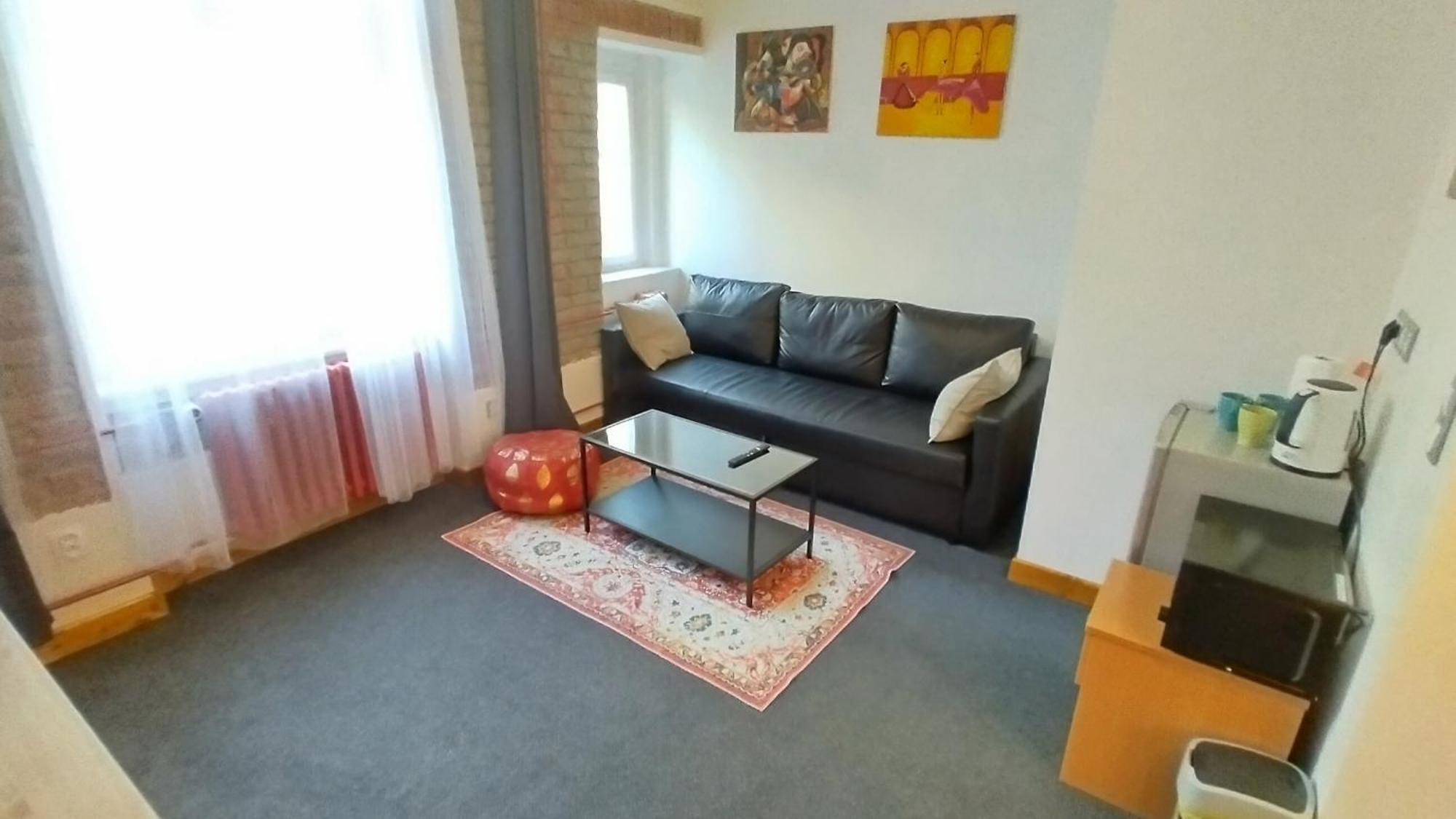 Apartment S42 *